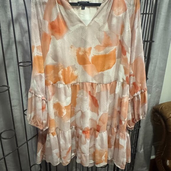 Floral Ruffle Neck Tiered Mini Shift Dress - Picture 3 of 6